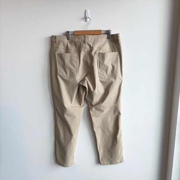 Lululemon ABC Pant Classic 30" *Warpstreme
Silverstone Size 36 - Picture 6 of 13